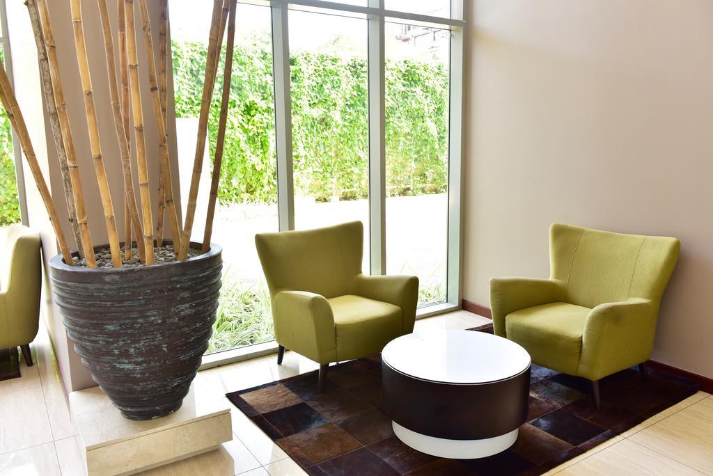 Skylounge Apartment Colombo Quarto foto
